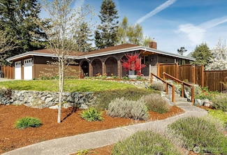 560 SW 6th Ave, Oak Harbor, WA 98277