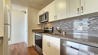 909 Ala Nanala St Unit 1501, Honolulu, HI 96818
