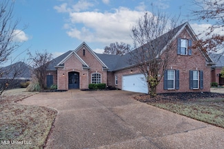 2864 Summer Oaks Place, Southaven, MS 38672