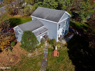 44 Greenfield Ln, Hampton, NY 12837