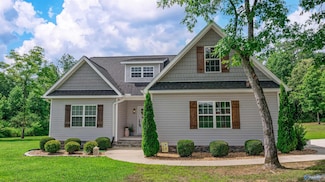 231 Hale Ln, Valley Head, AL 35989