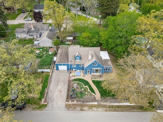 2915 Wooded Ln, McHenry, IL 60051