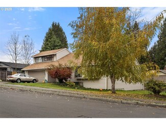 11215 SW Cottonwood Ln, Portland, OR 97223
