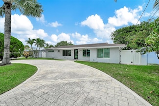 2432 SE 13th St, Pompano Beach, FL 33062