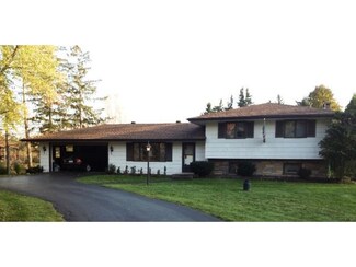 98 Oakgrove Ct, Elma, NY 14059