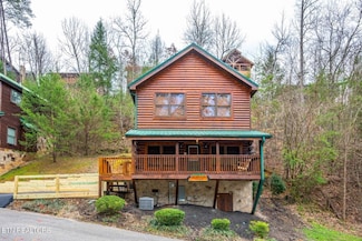 645 Chickasaw Gap Way, Pigeon Forge, TN 37863