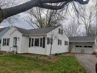 305 W Hoosier St, Berne, IN 46711
