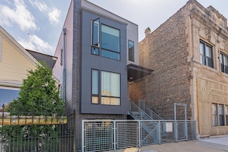 2143 W 19th St Unit 3, Chicago, IL 60608