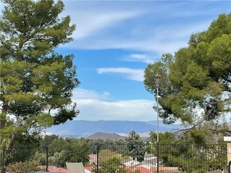 71 Suzanne Ct, Thousand Oaks, CA 91320