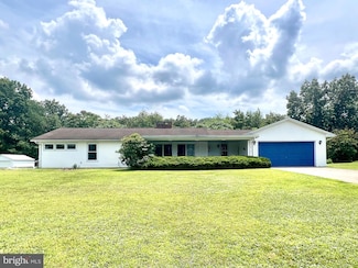256 Pine Crest Dr, Mc Clure, PA 17841