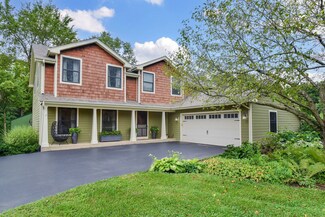 4N998 Stonebridge Ln, Saint Charles, IL 60175
