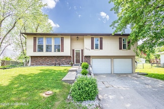 1207 Fairland Rd, Jefferson City, MO 65109