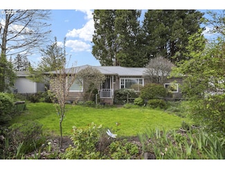 575 N Locust St, Canby, OR 97013