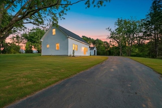 670 Wiscasset Rd, Boothbay, ME 04537