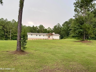2794 Simpson Hwy 13, Mendenhall, MS 39114