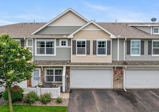 3353 Maureen Ln, Stillwater, MN 55082