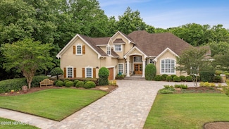 10014 Vineyard Lake Rd E, Jacksonville, FL 32256
