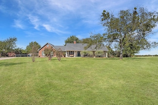 1929 Mamie Rd, Greenville, TX 75402