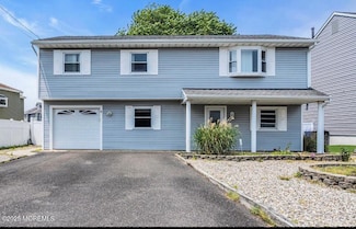 4 Harbor View Ln, Toms River, NJ 08753