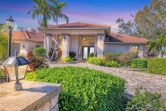 6900 Country Lakes Cir, Sarasota, FL 34243