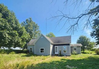 7864 N 800th St, Newton, IL 62448