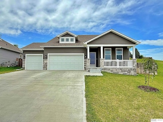 7354 S 185th St, Omaha, NE 68136