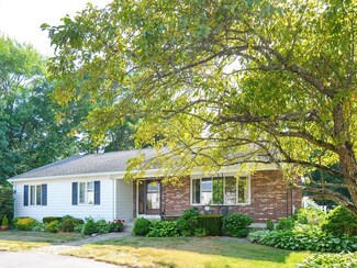 77 Woodcrest Dr, Attleboro, MA 02703