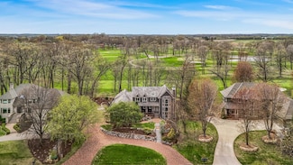 2890 Autumn Woods Dr, Chaska, MN 55318