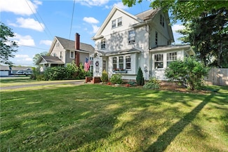 12 Cottage St, Spencerport, NY 14559
