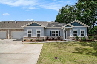 3919 Shelleydale Dr, Powder Springs, GA 30127