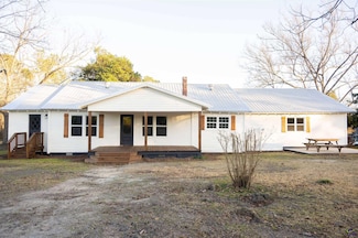1533 W River Rd, Rhine, GA 31077