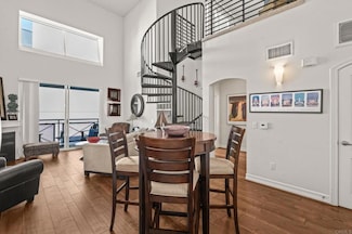 525 11th Ave Unit 1501, San Diego, CA 92101