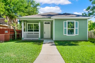 716 1st Ave N, Texas City, TX 77590