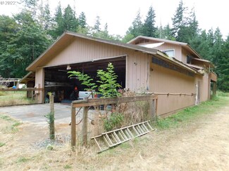 54719 Amos Rd, Myrtle Point, OR 97458