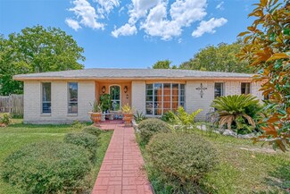 296 Dyna Dr, Houston, TX 77060