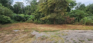 1305 Tuscarawas Rd, Beaver, PA 15009