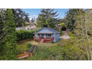 831 S 11th St, Coos Bay, OR 97420