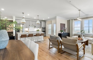 2 Stratton Dr Unit 109, Woburn, MA 01801