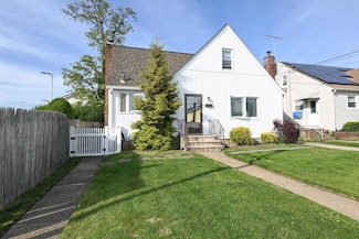 1070 Polk Ave, Franklin Square, NY 11010