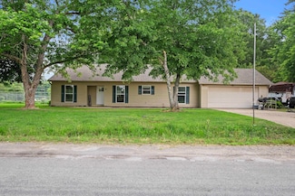 31 D Plummer Rd, Lonoke, AR 72086
