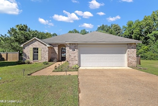 217 Belle Chasse Cir, Jackson, MS 39212