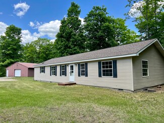2744 N Weaver Rd, Fairview, MI 48621