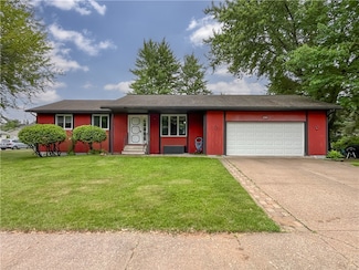 2105 Sunray Cir, Eau Claire, WI 54703