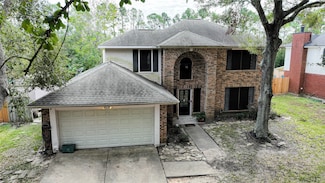 2211 S Mission Cir, Friendswood, TX 77546