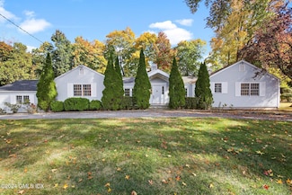 21 Dawn Harbor Ln, Riverside, CT 06878