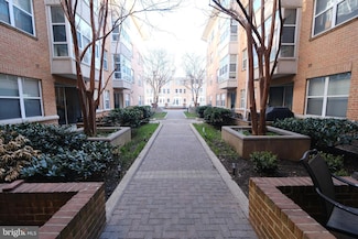 23 Pierside Dr Unit 133, Baltimore, MD 21230