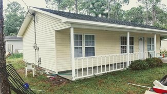 325 Earl King St, Apalachicola, FL 32320