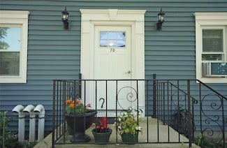 70 Finch Ln Unit 1A, Islip, NY 11751