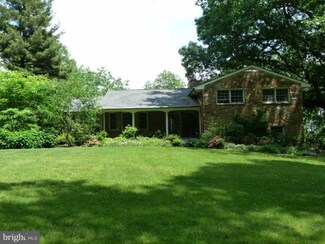 8415 Lees Ridge Rd, Warrenton, VA 20186