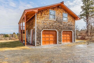 2950 Snake Rd, Newbury, VT 05051